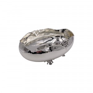 oval- silver-centerpiece