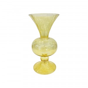 glass-yellow-vase